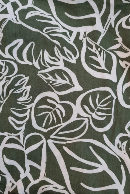 Bermuda Mujer Bosque verde CH